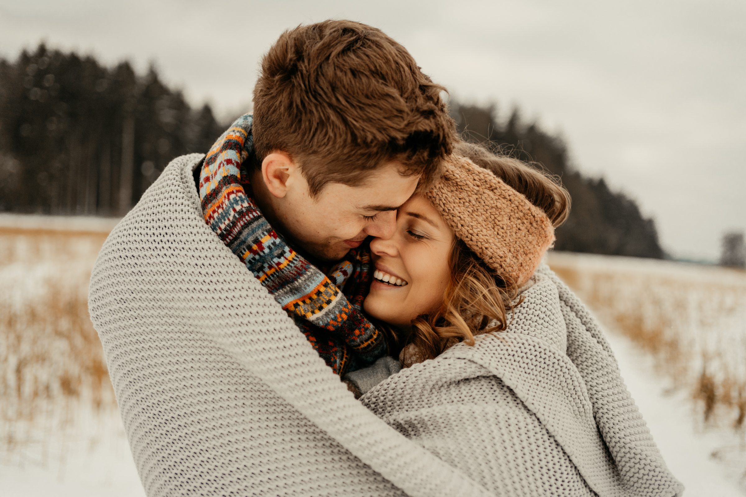 Maria-Hegenberger-Fotografie-marias-fotografie-Paarfotograf-Riedenburg-Bayern-Anna-und-Stefan-Winter-Shoot-1
